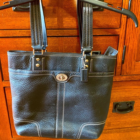 Coach purse good used condition - Picture 1 of 1